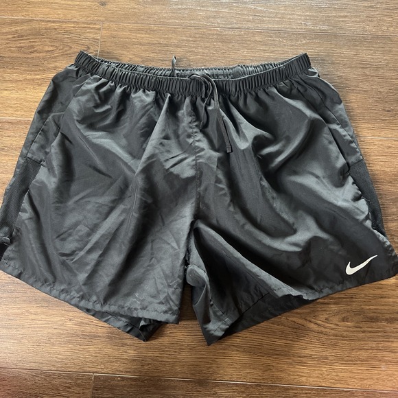 Short Nike Women Size Xl Black Running - Picture 1 of 3